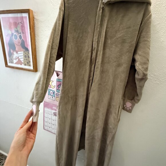 Pusheen Toe Beans Kigurumi - Small/Medium Pijamas - Picture 2 of 4